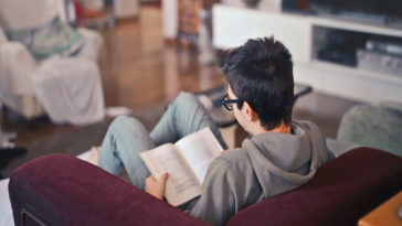 Qual é a resposta correta para esse puzzle de matemática?