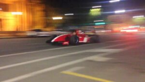 Vintage Ferrari FXX, F40 LM, 599XX e F1 saindo do Adelaide Motorsport Festival